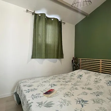 Pour 4 Avec Salon De Jardin - Seyne-sur-mer - Api-1-52-870 * La Seyne-sur-Mer