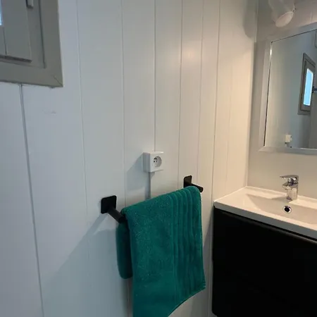 Pour 4 Avec Salon De Jardin - Seyne-sur-mer - Api-1-52-870 *