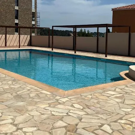 Pour 4 Avec Salon De Jardin - Seyne-sur-mer - Api-1-52-870 Camping *