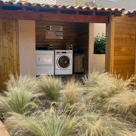 Camping Pour 4 Avec Salon De Jardin - Seyne-sur-mer - Api-1-52-870 *